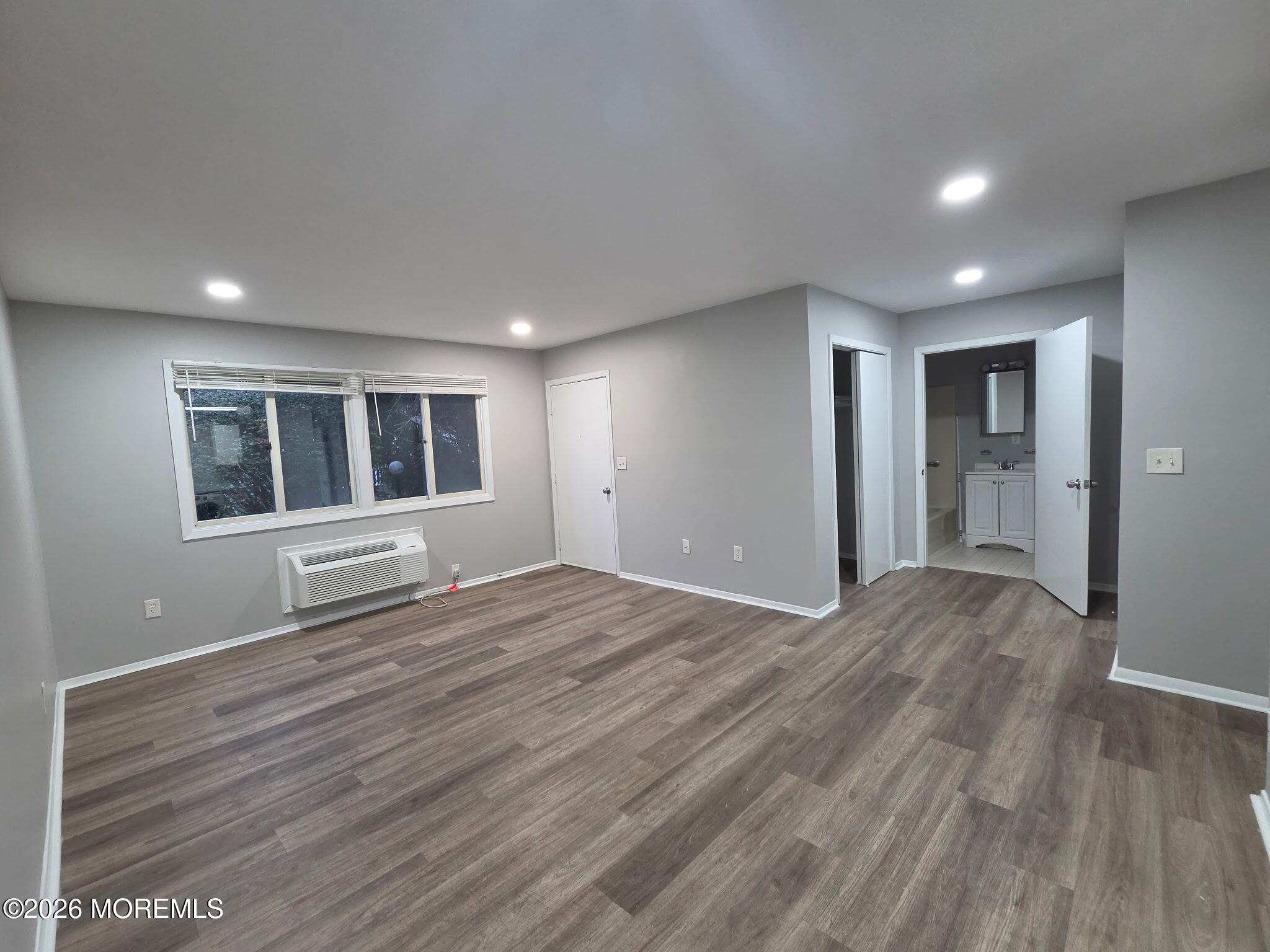 1700 Nj 37 W Toms River NJ 08757