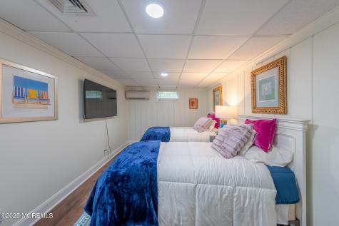 14 Falls Road Mantoloking NJ 08738