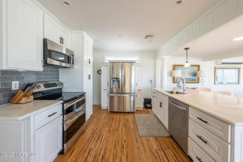 14 Falls Road Mantoloking NJ 08738