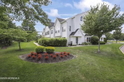 95 Madison Court Tinton Falls NJ 07712