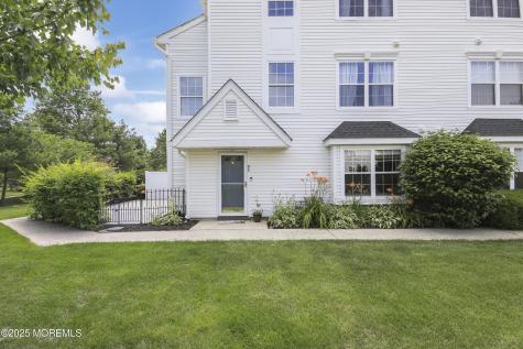 95 Madison Court Tinton Falls NJ 07712