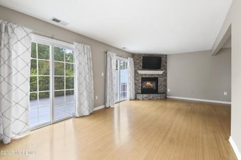 95 Madison Court Tinton Falls NJ 07712