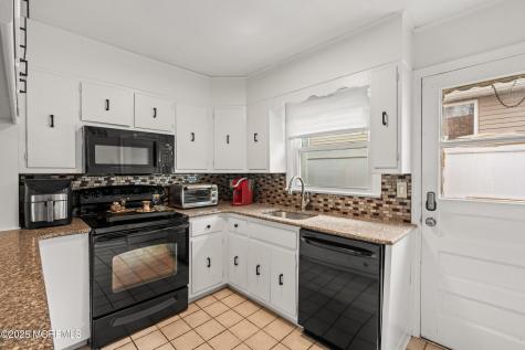 456 Harnell Avenue Oakhurst NJ 07755