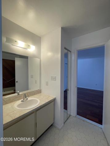 19 Clavendon Court Middletown NJ 07748