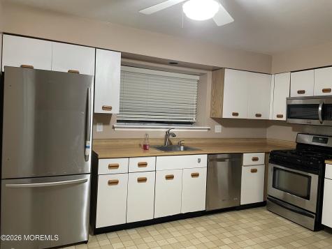 19 Clavendon Court Middletown NJ 07748