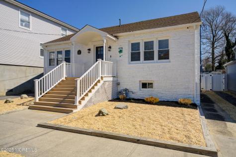 307 Asbury Avenue Ocean Gate NJ 08740