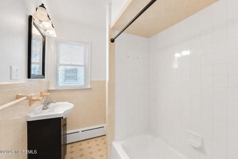 1 Gaston Avenue Raritan NJ 08869