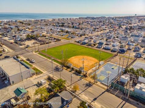 233 12th Avenue Seaside Park NJ 08752