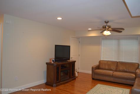 233 12th Avenue Seaside Park NJ 08752