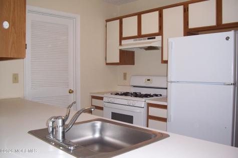 107 Des Moines Court Tinton Falls NJ 07712