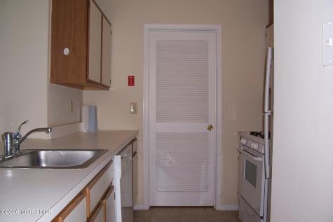 107 Des Moines Court Tinton Falls NJ 07712