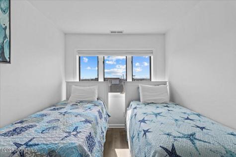 30 Dune Terrace Ortley Beach NJ 08751