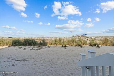 30 Dune Terrace Ortley Beach NJ 08751