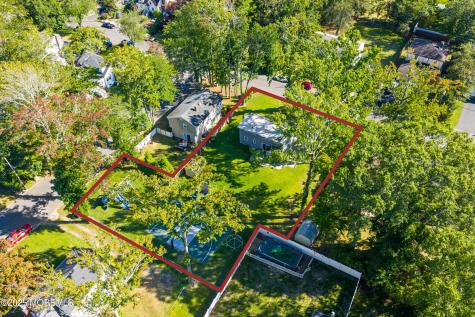 437 Redmond Avenue Oakhurst NJ 07755