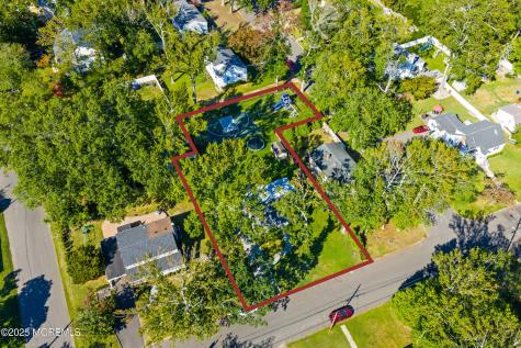437 Redmond Avenue Oakhurst NJ 07755