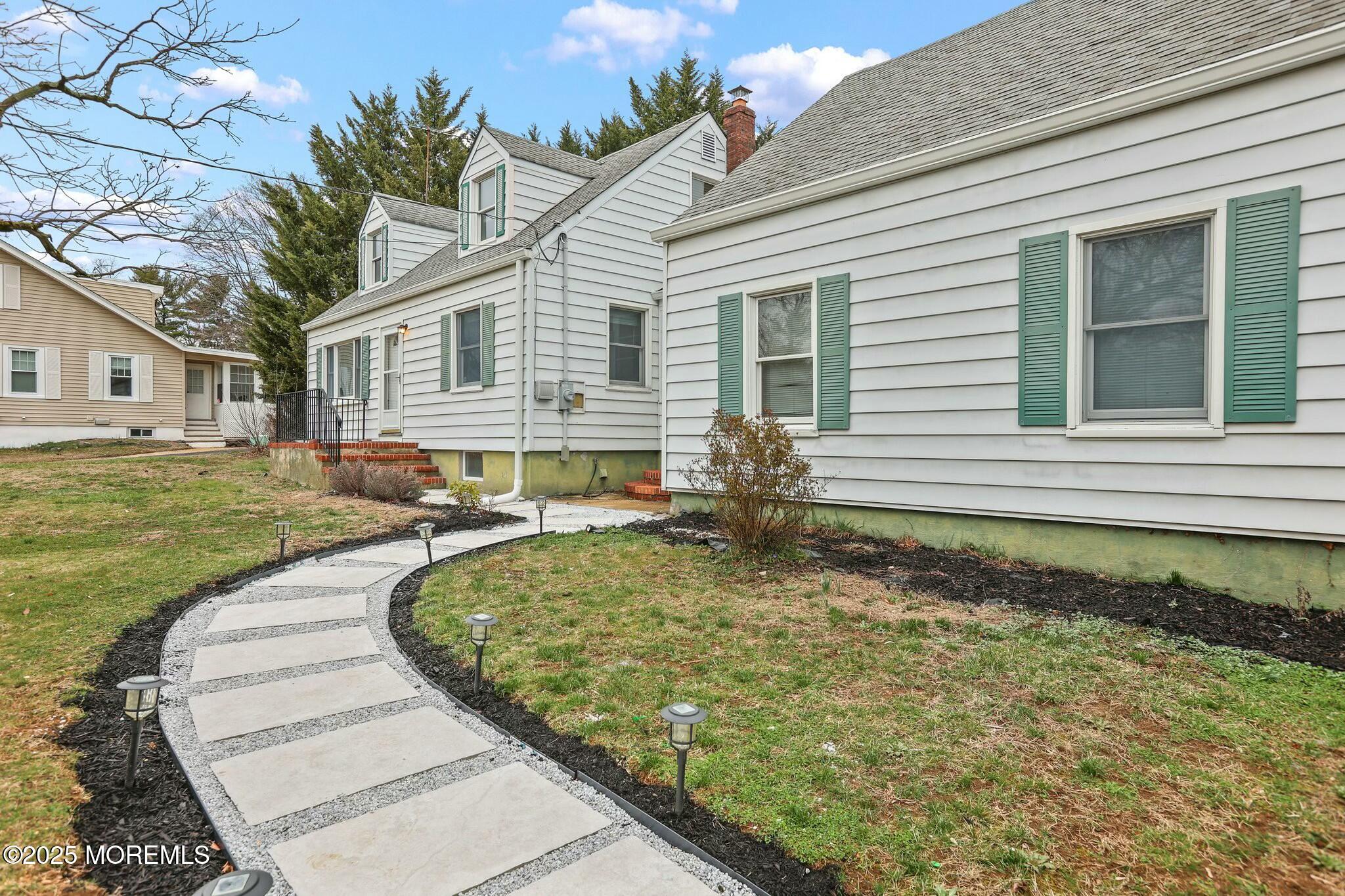 88 Oak Hill Road Red Bank NJ 07701