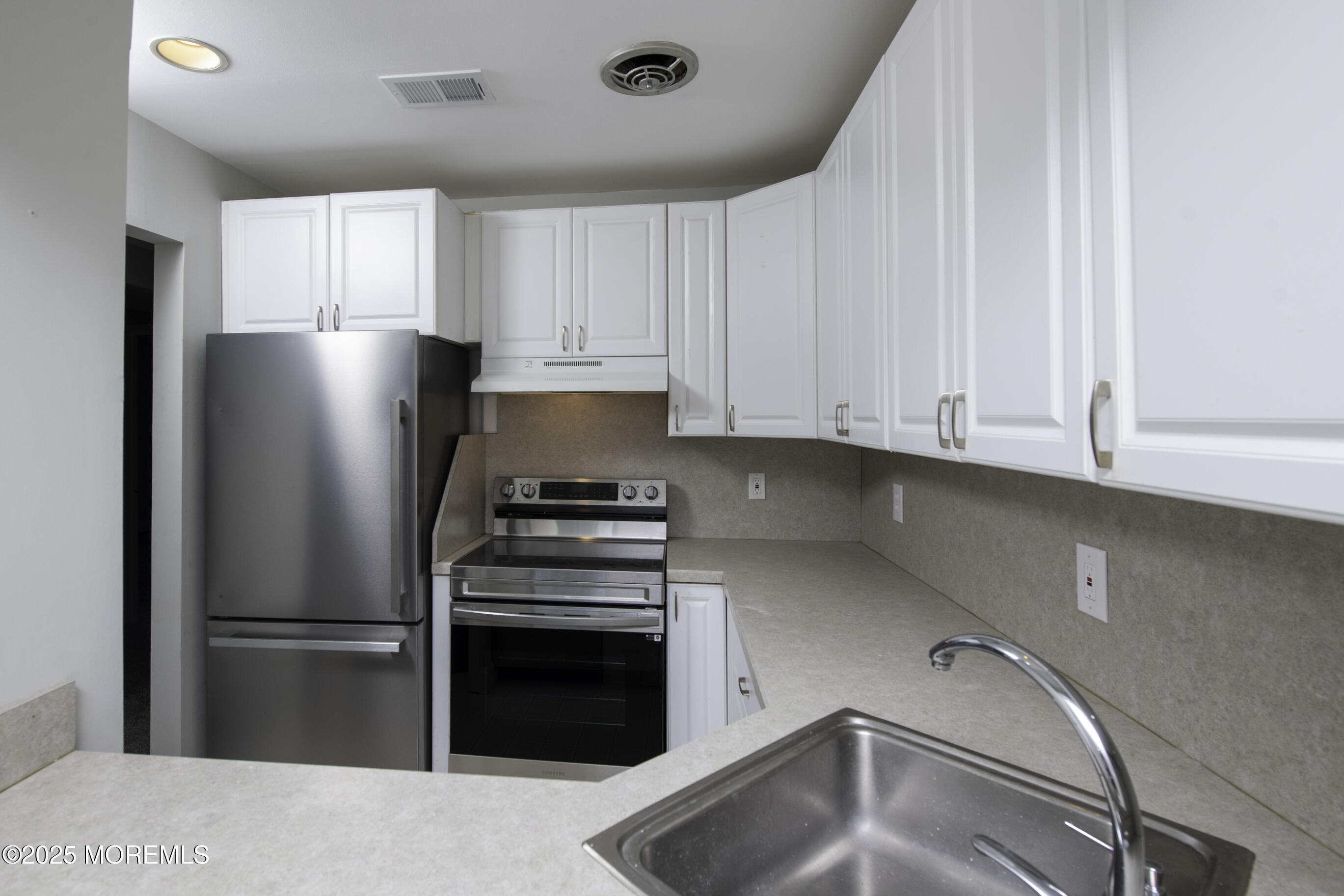 5B Auburn Court Red Bank NJ 07701
