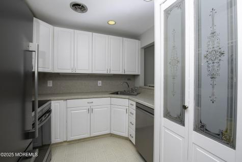 5B Auburn Court Red Bank NJ 07701
