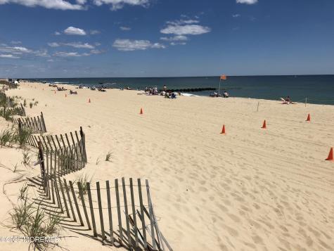 208 Neptune Place Sea Girt NJ 08750
