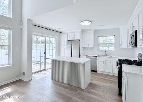 1 Whitemarsh Drive Manalapan NJ 07726