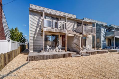 21 Brown Avenue Lavallette NJ 08735