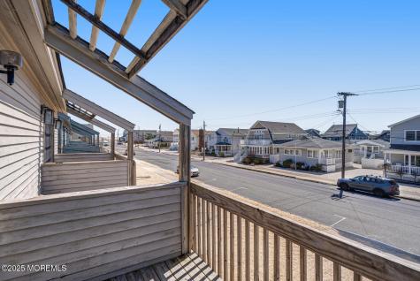 21 Brown Avenue Lavallette NJ 08735