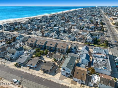 21 Brown Avenue Lavallette NJ 08735
