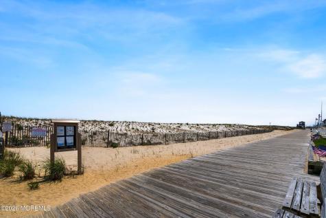 21 Brown Avenue Lavallette NJ 08735