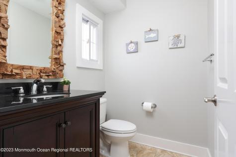 912 Ocean Avenue Mantoloking NJ 08738
