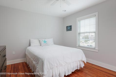 912 Ocean Avenue Mantoloking NJ 08738