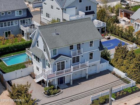 912 Ocean Avenue Mantoloking NJ 08738