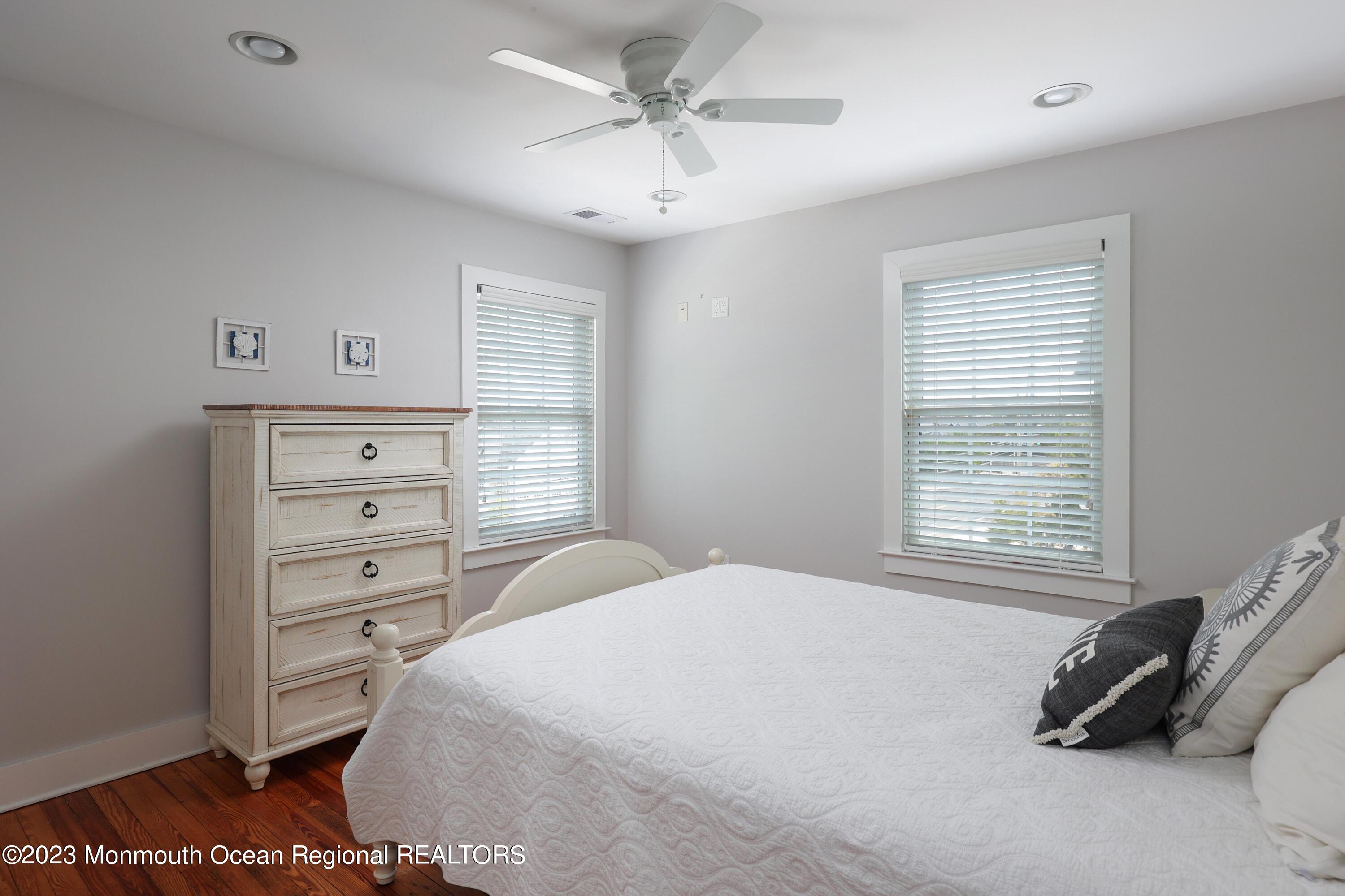 912 Ocean Avenue Mantoloking NJ 08738