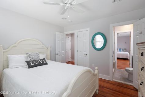 912 Ocean Avenue Mantoloking NJ 08738