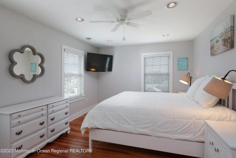 912 Ocean Avenue Mantoloking NJ 08738