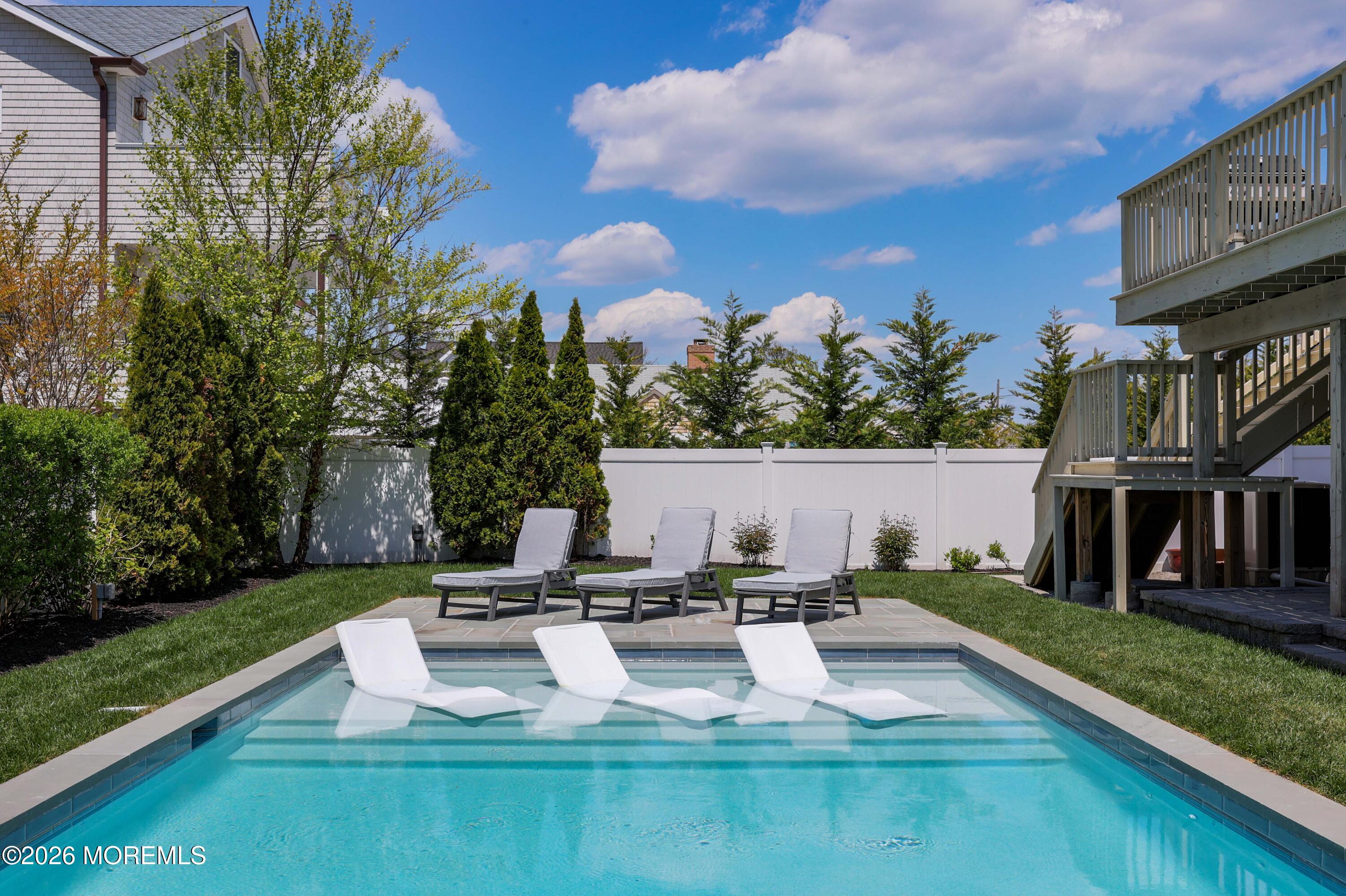 912 Ocean Avenue Mantoloking NJ 08738