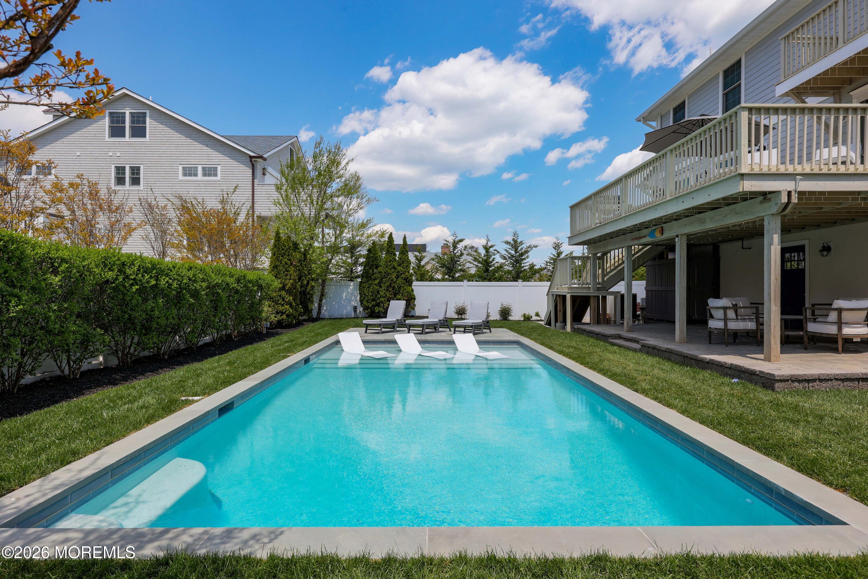 912 Ocean Avenue Mantoloking NJ 08738