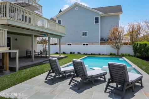 912 Ocean Avenue Mantoloking NJ 08738