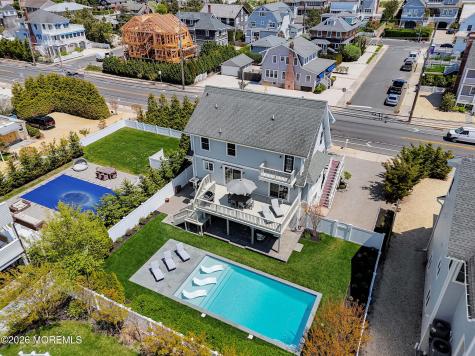 912 Ocean Avenue Mantoloking NJ 08738