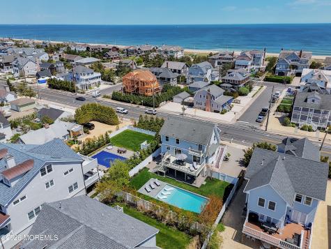 912 Ocean Avenue Mantoloking NJ 08738