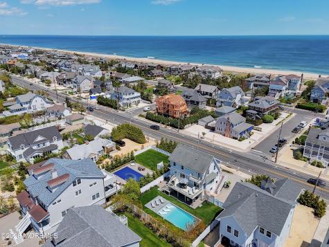 912 Ocean Avenue Mantoloking NJ 08738