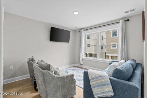 14 Elder Street Mantoloking NJ 08738