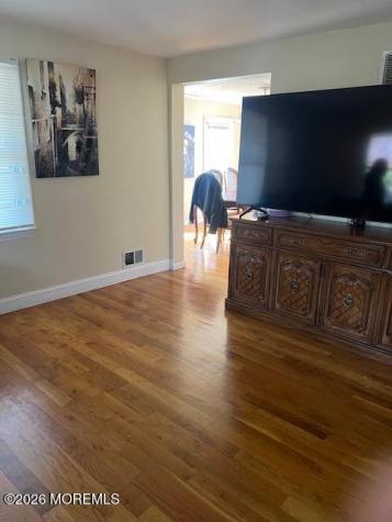 319 Roosevelt Avenue Oakhurst NJ 07755