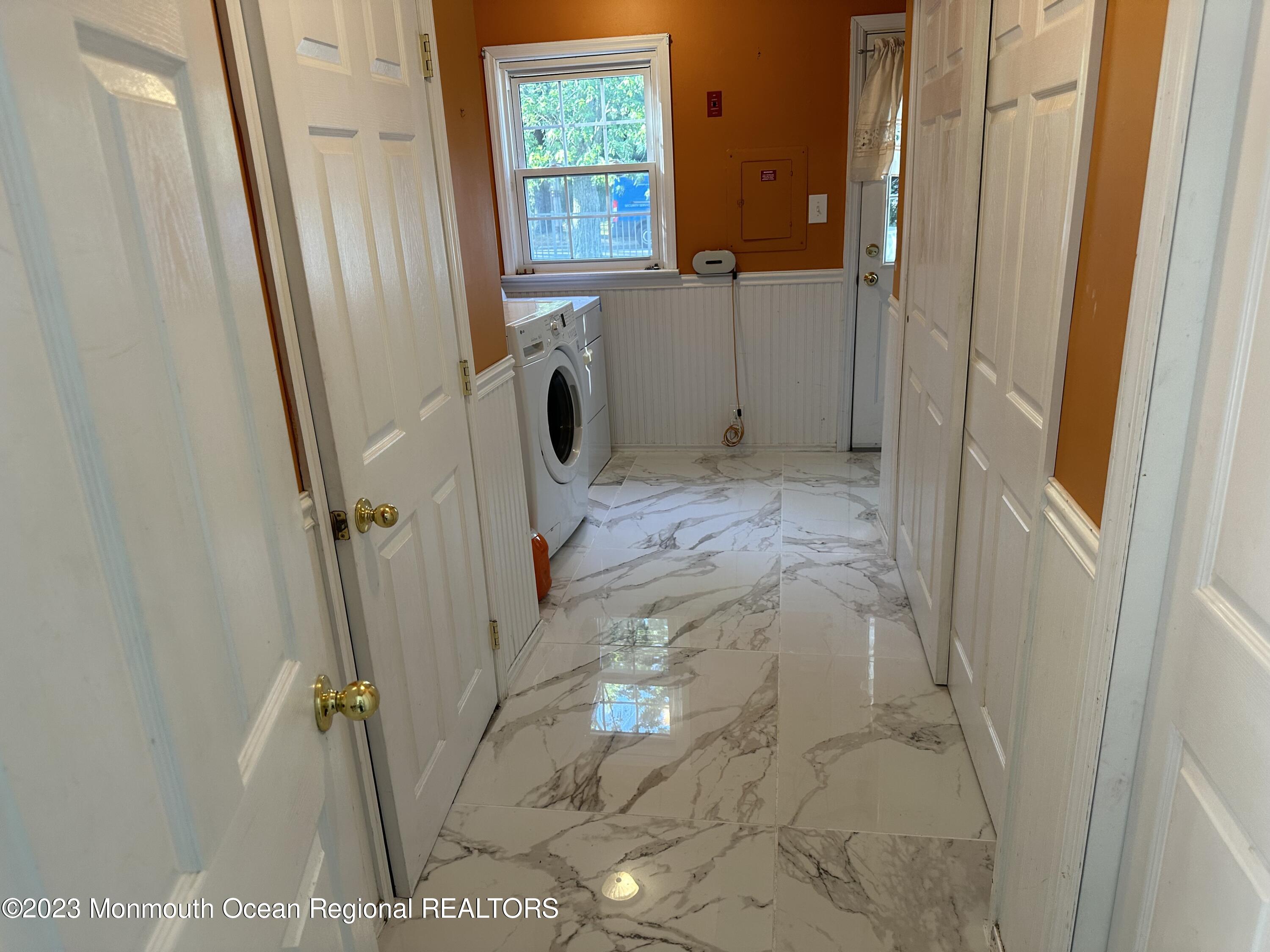 24 Barbara Lane Oakhurst NJ 07755