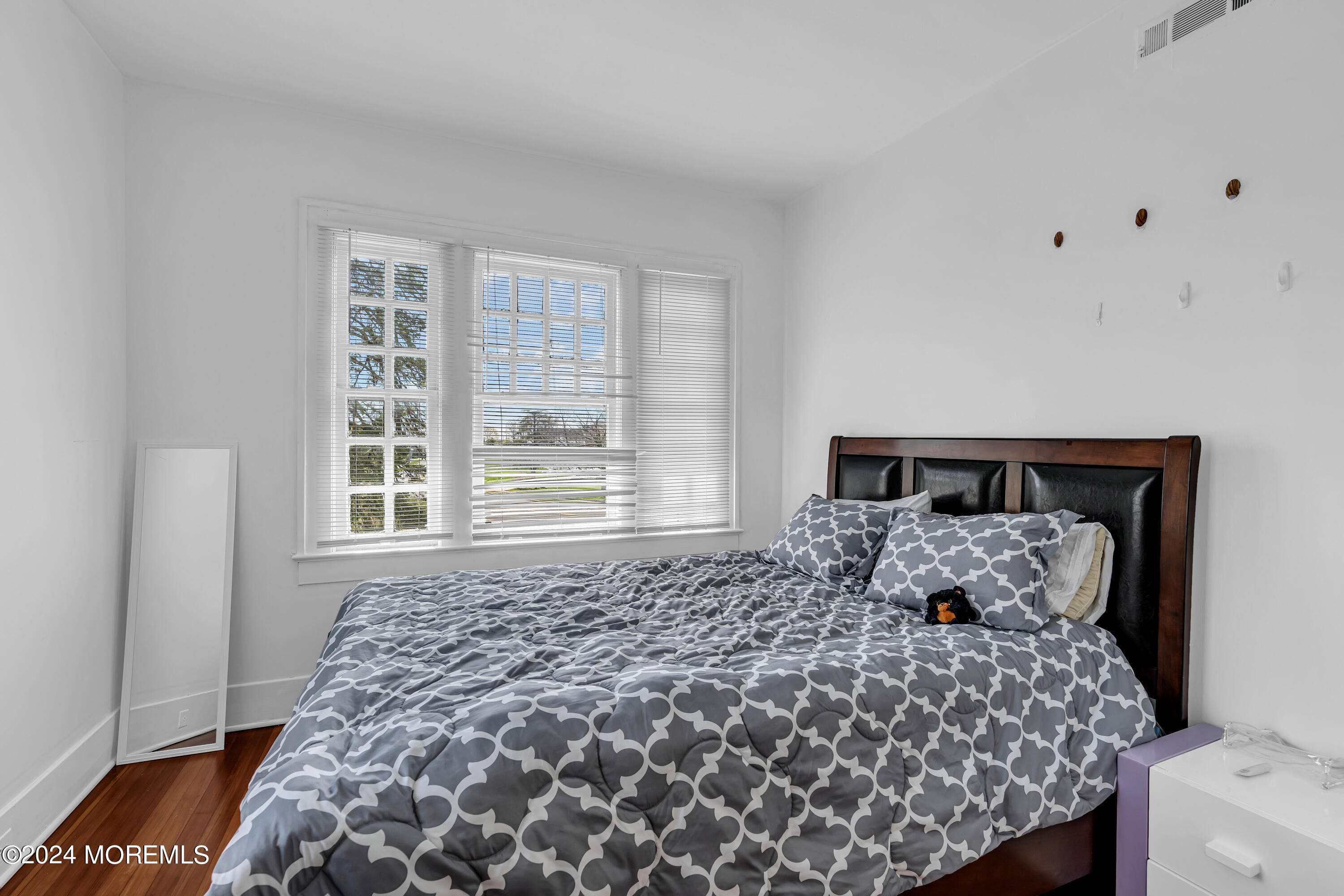 17 Lakeview Road Deal NJ 07723