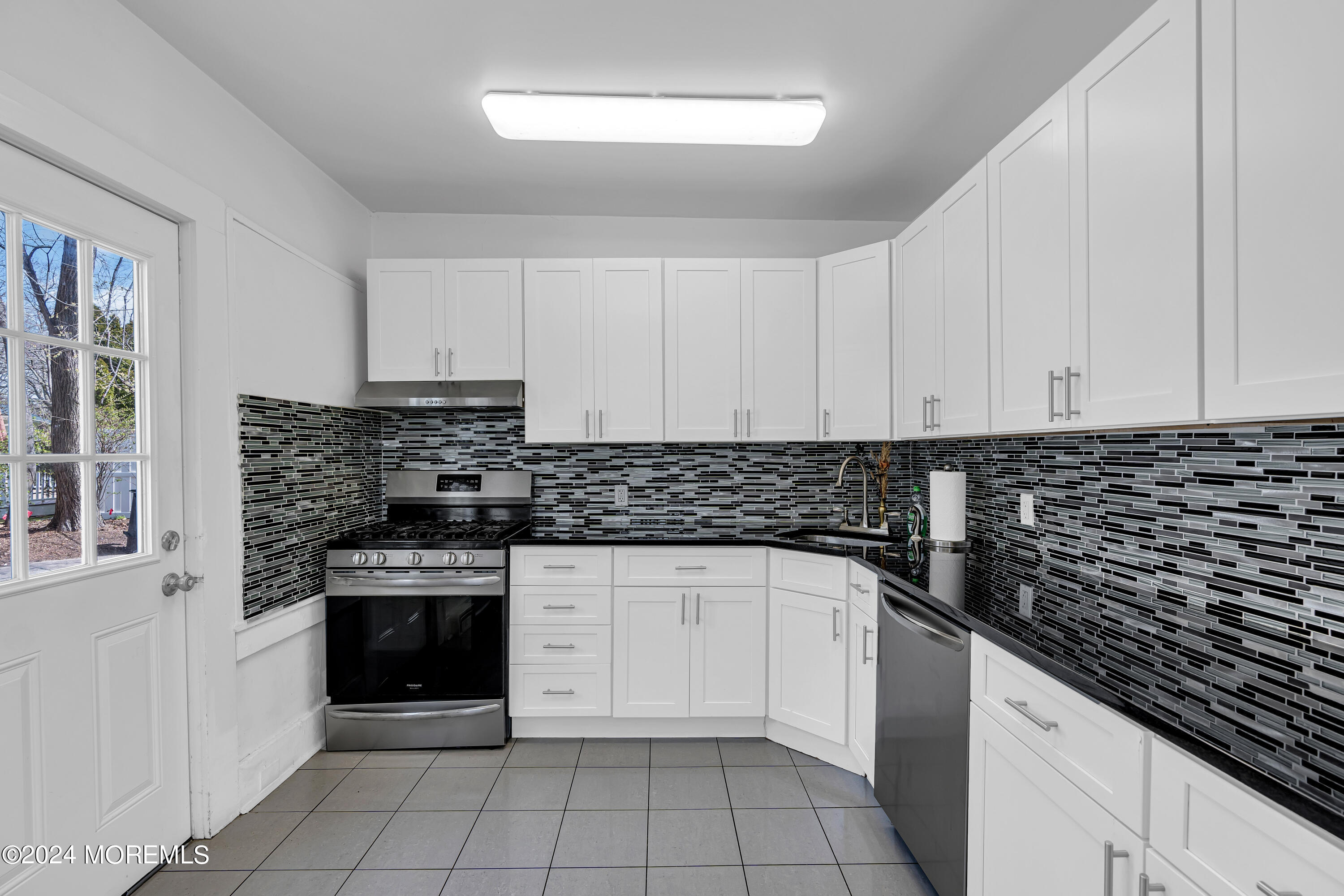 17 Lakeview Road Deal NJ 07723