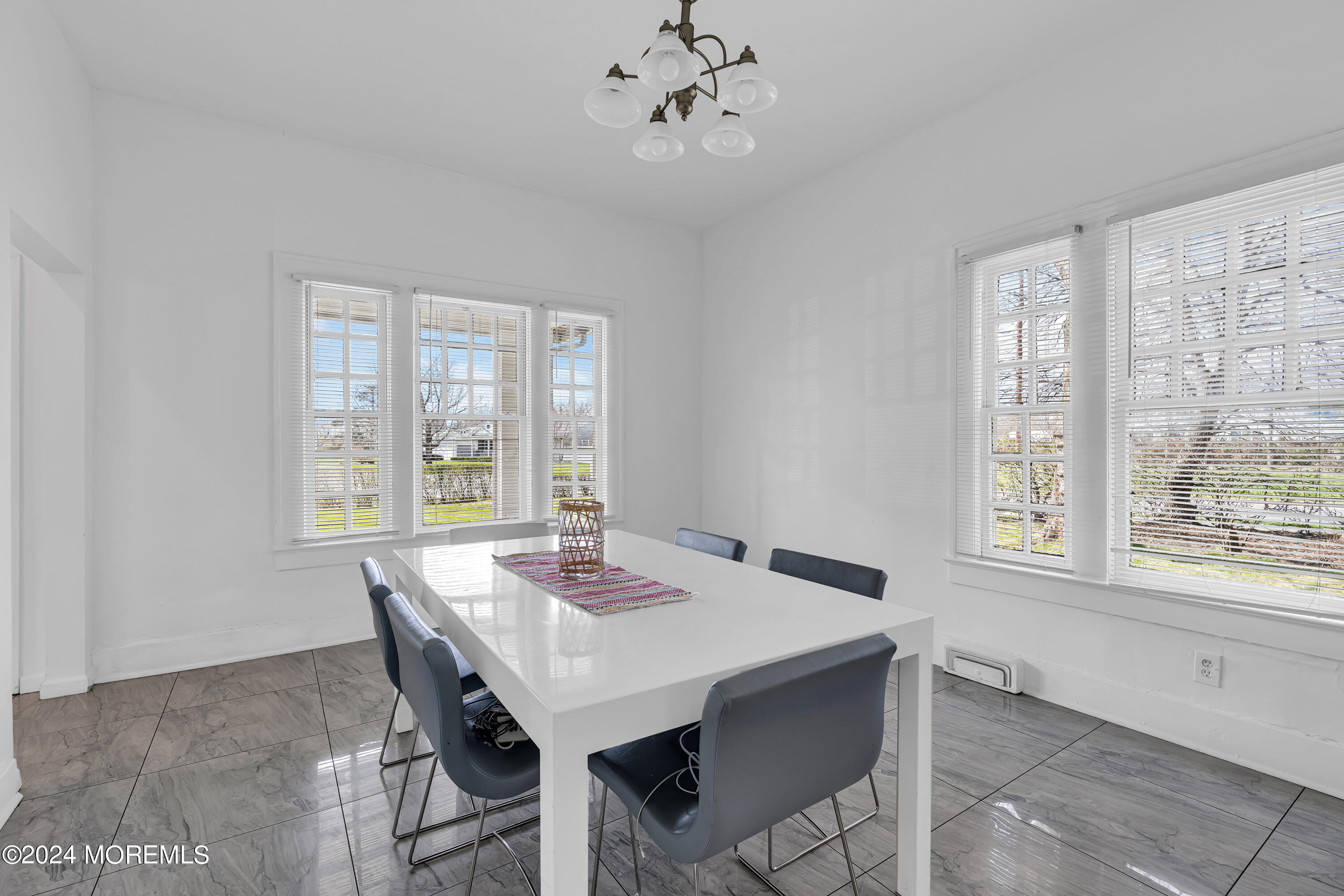 17 Lakeview Road Deal NJ 07723