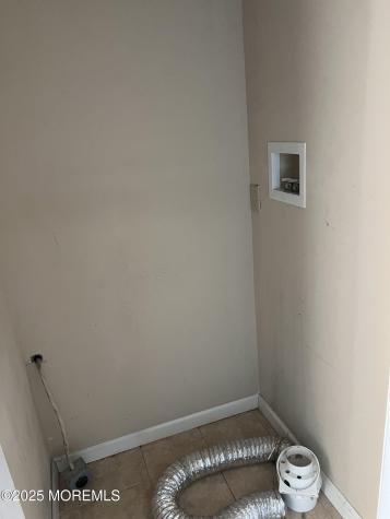 33 Vanderbilt Avenue Leonardo NJ 07737