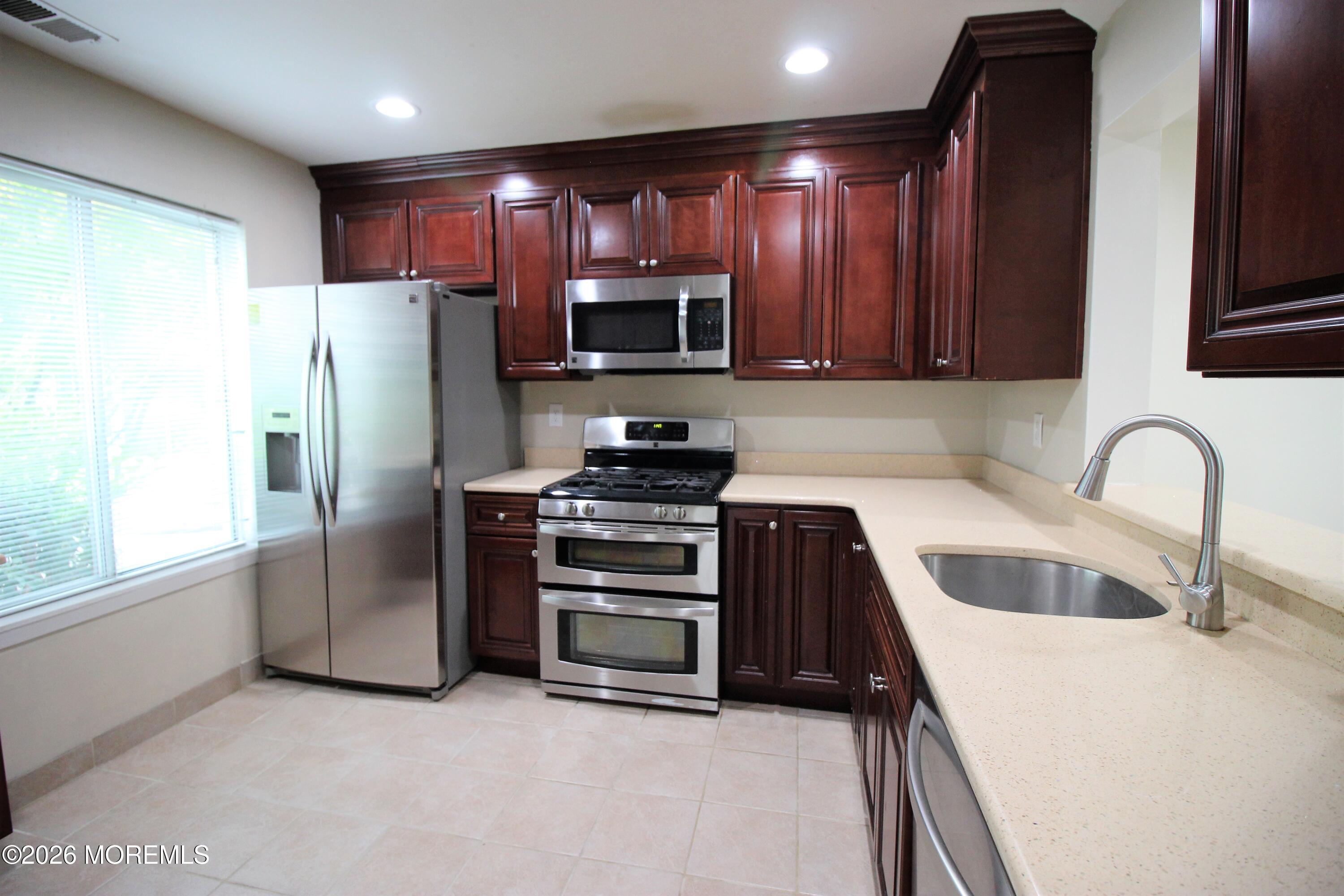 1059 Schmidt Lane North Brunswick NJ 08902