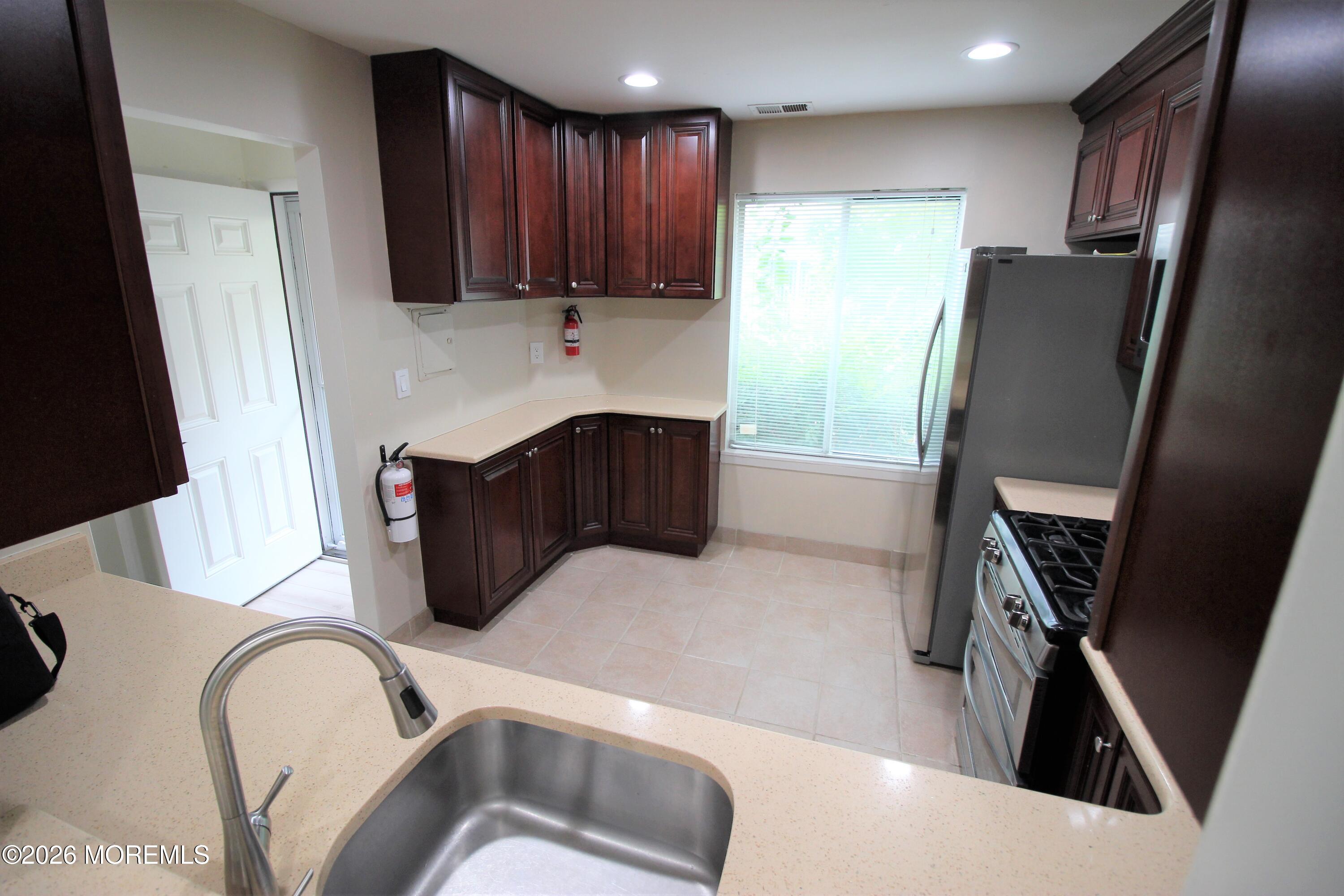 1059 Schmidt Lane North Brunswick NJ 08902