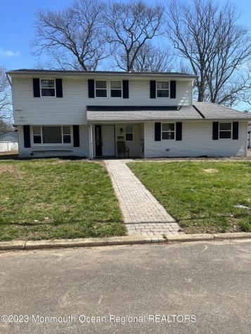 11 Barbara Lane Oakhurst NJ 07755